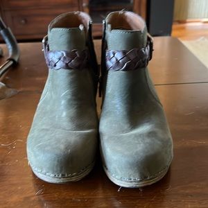 Ladies Dansko Michelle Buckle Ankle Boots 37 6.5 US Black Nubuck Booties Shoes